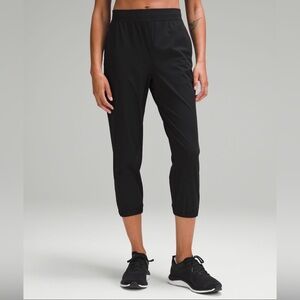Lululemon Adapted Slate Joggers Cropped Size 12